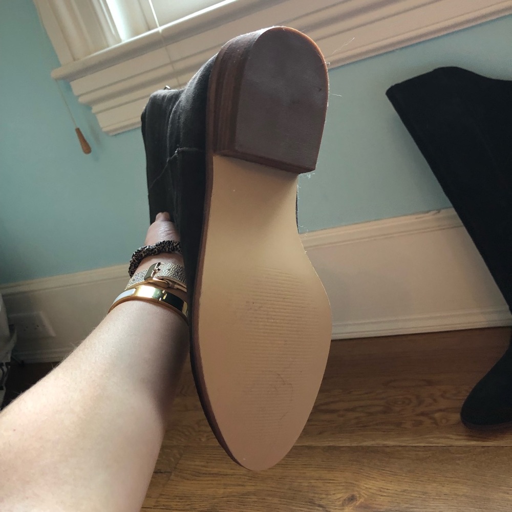 Suede boots - Picture 2 of 2